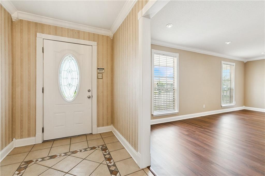 1629 YORKTOWNE Drive