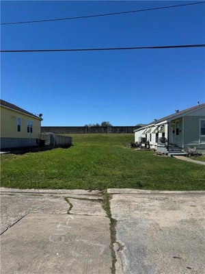 6052 WARRINGTON DR, NEW ORLEANS, LA 70122 - Image ac3bc0a39b4f22e23663640a6c92e35c/537260804