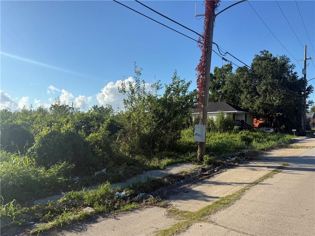 3239 JOHNNY JACKSON JR Boulevard