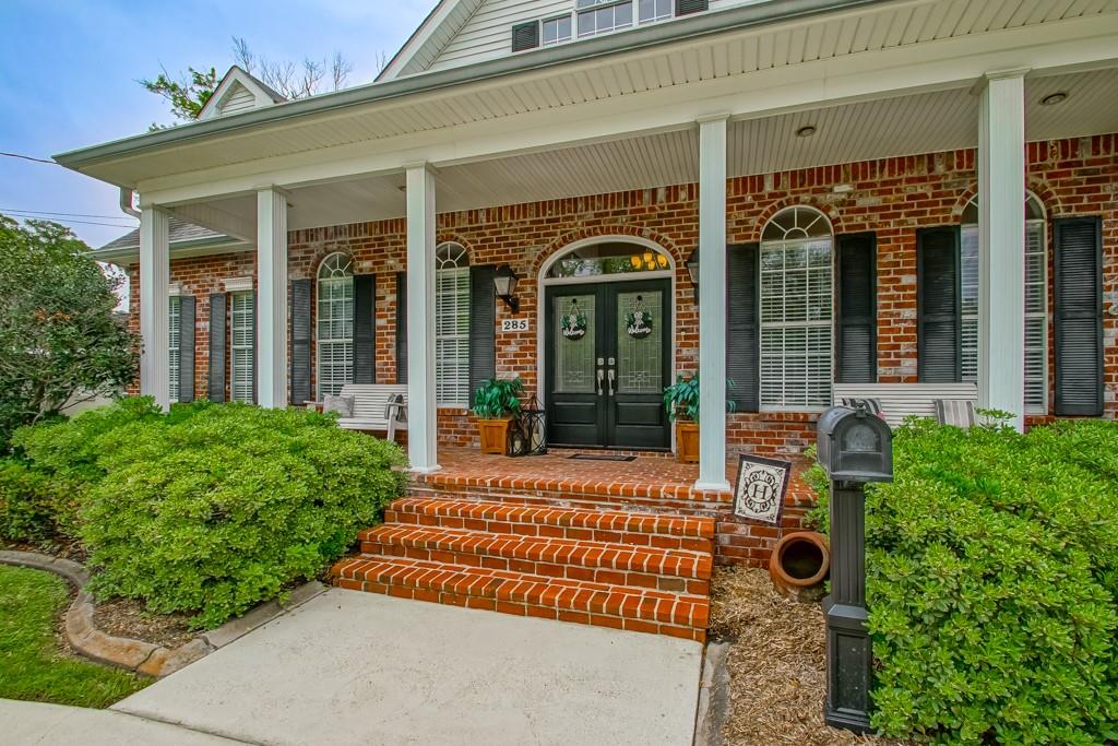 285 WALTER Road