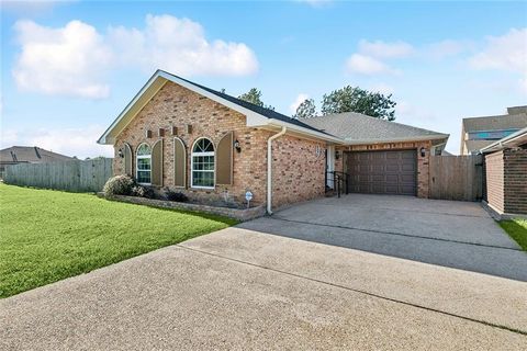 8308 FAIRFAX Drive Chalmette LA 70043