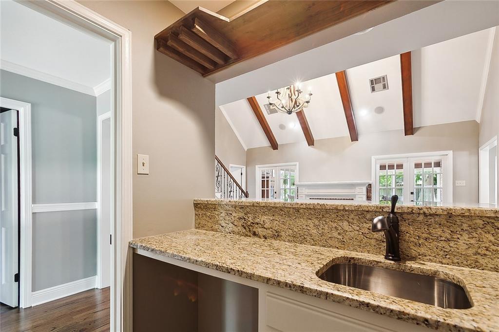 Photo 20 of 27 of 29 BELLE HELENE Drive house
