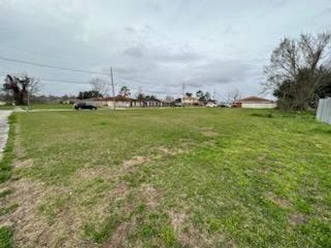 3201 DANIEL DR/5804 E. GENIE Street Violet LA 70092
