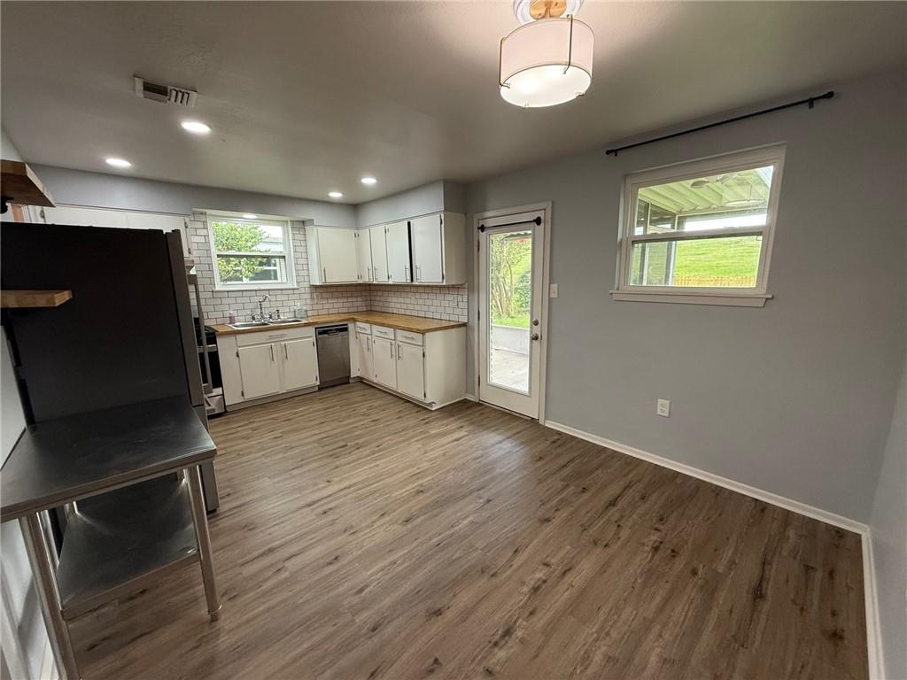 10520 STEWART Avenue