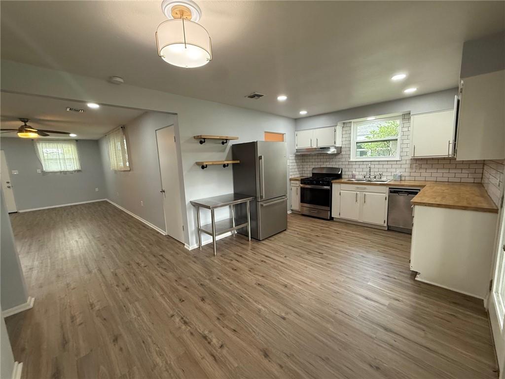 10520 STEWART Avenue