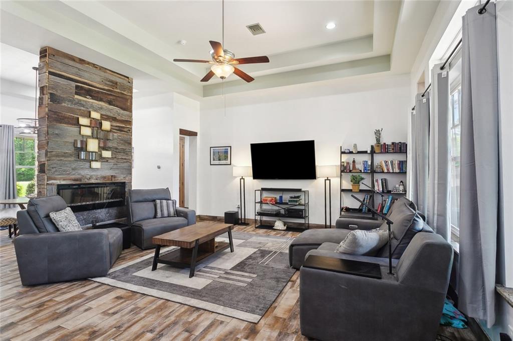 333 CHINAWOOD Drive