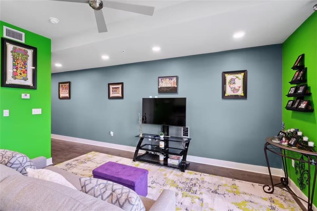 900 BARTHOLOMEW Street 420