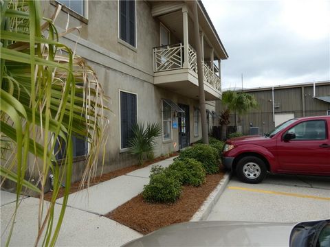 1140-1150 W CAUSEWAY APPROACH Mandeville LA 70471