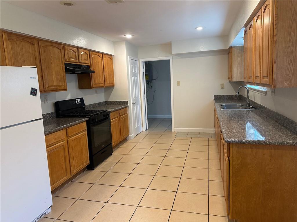 8811 13 BUNKER HILL Road