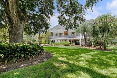 150 COFFEE Street Mandeville LA 70448
