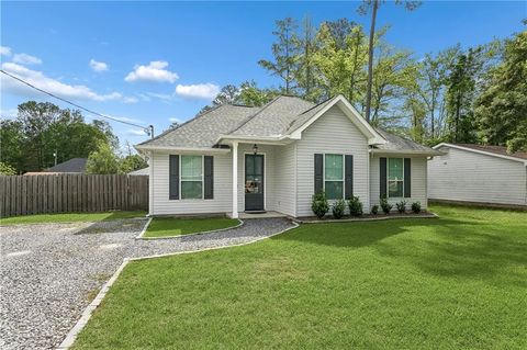 66104 CYPRESS Street Mandeville LA 70448