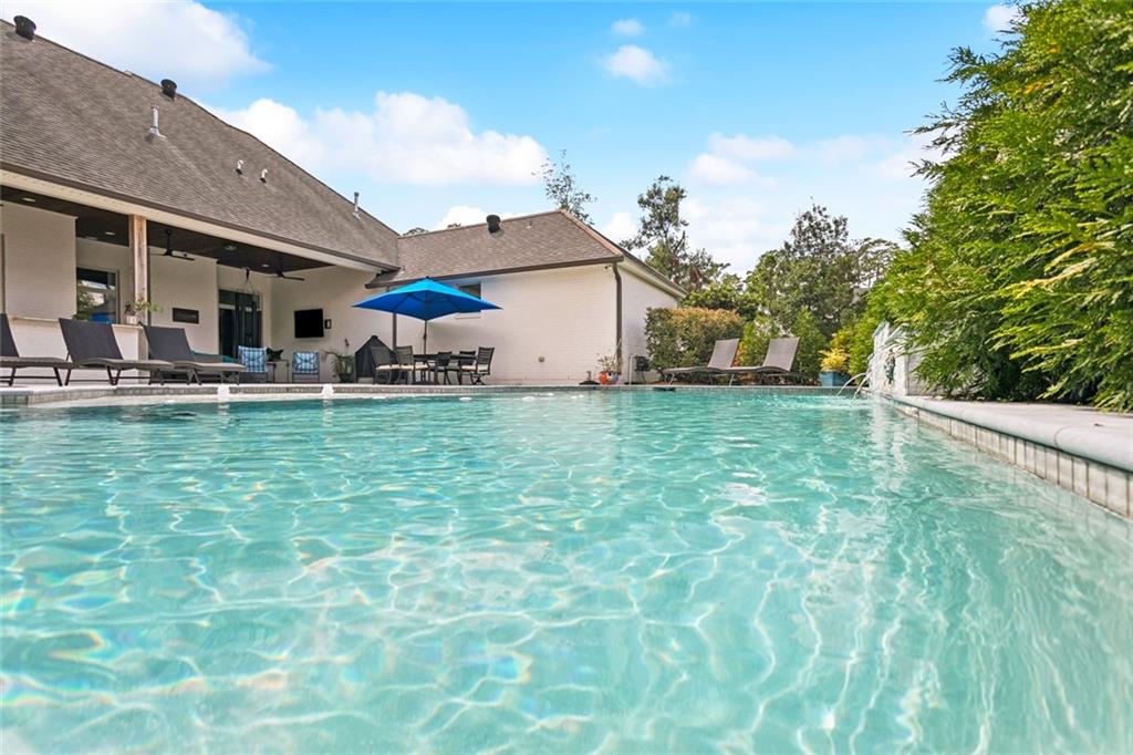 56 JUNIPER CT Court