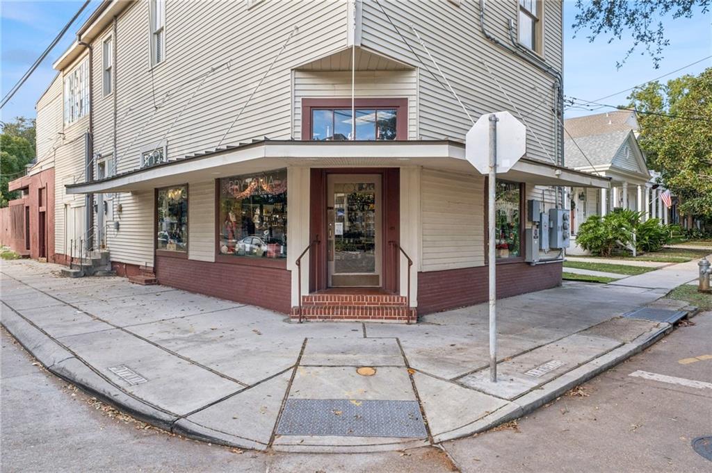 1300 ARABELLA Street