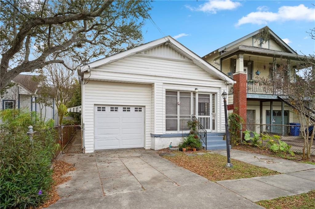 622 N HENNESSEY Street