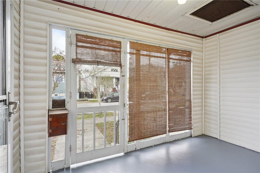 622 N HENNESSEY Street