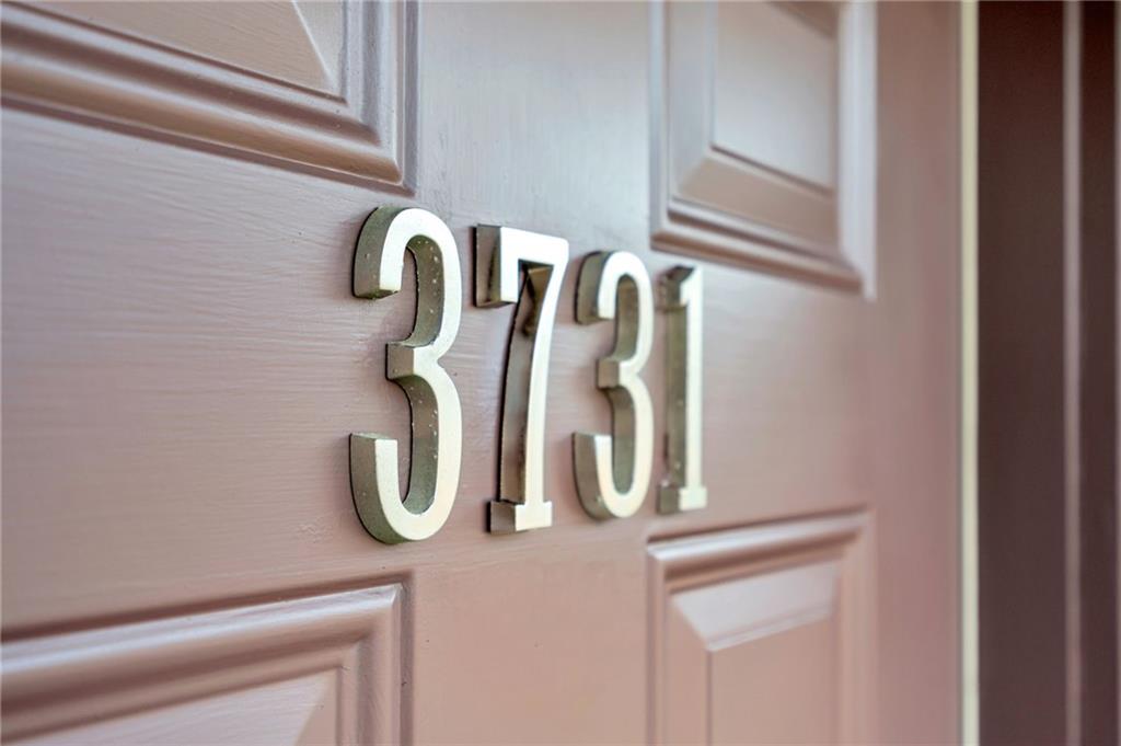 3729 31 ALTON Street