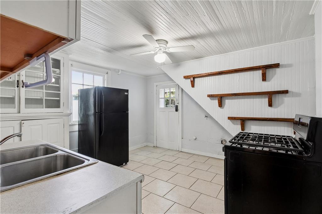 New Orleans, Louisiana 70119, United States, 2 Bedrooms Bedrooms, ,1 BathroomBathrooms,Residential,Active,41946