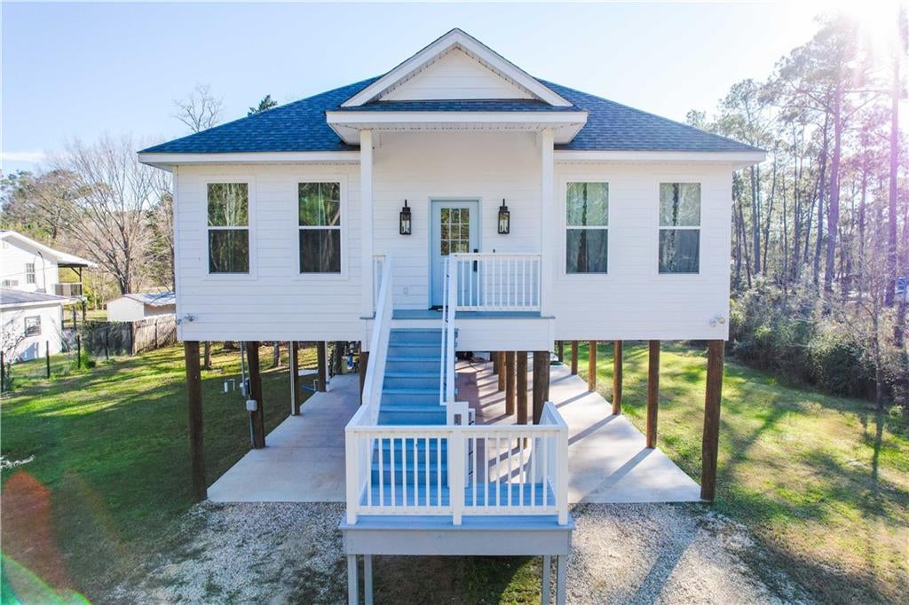27082 LUCILLE Drive