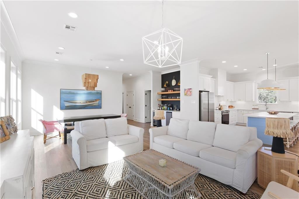 27082 LUCILLE Drive