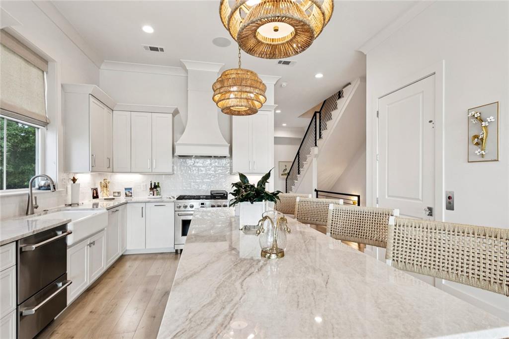 Mandeville, Louisiana 70471, United States, 3 Bedrooms Bedrooms, ,3 BathroomsBathrooms,Residential,Active,180828