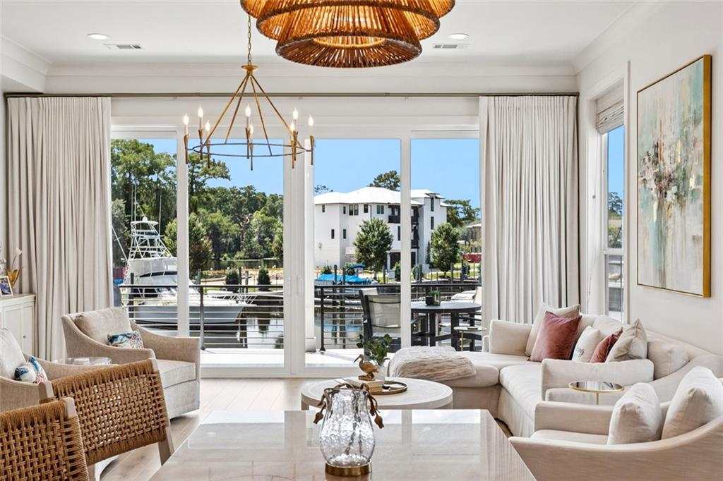 Mandeville, Louisiana 70471, United States, 3 Bedrooms Bedrooms, ,3 BathroomsBathrooms,Residential,Active,180828