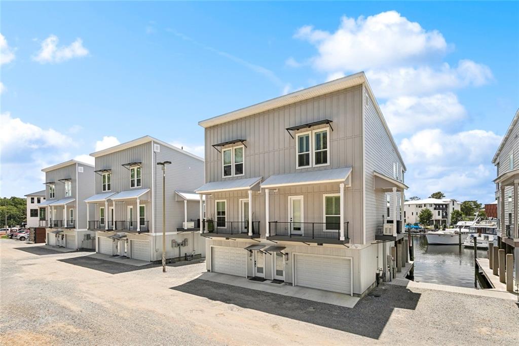 Mandeville, Louisiana 70471, United States, 3 Bedrooms Bedrooms, ,3 BathroomsBathrooms,Residential,Active,180828