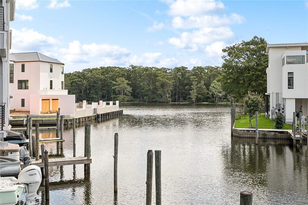 Mandeville, Louisiana 70471, United States, 3 Bedrooms Bedrooms, ,3 BathroomsBathrooms,Residential,Active,180828