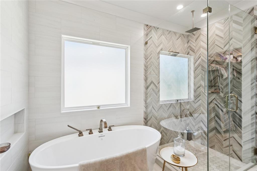 Mandeville, Louisiana 70471, United States, 3 Bedrooms Bedrooms, ,3 BathroomsBathrooms,Residential,Active,180828