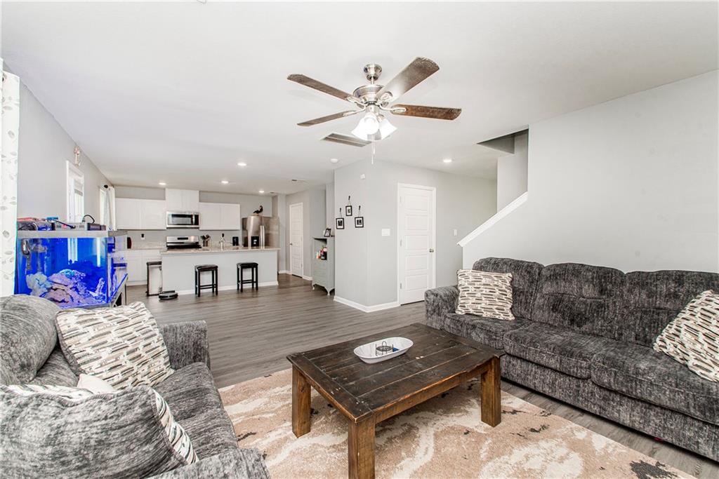 454 PRETTY ACRES Avenue