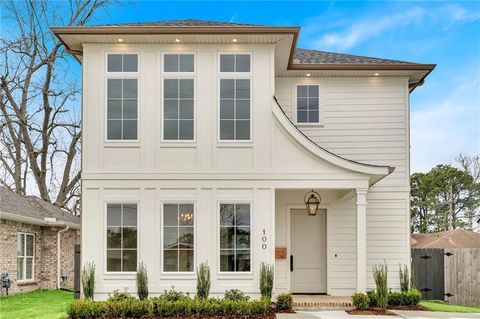 100 ANDREA Street River Ridge LA 70123