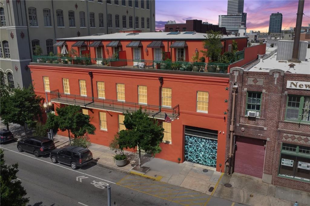 Photo 1 of 23 — 747 MAGAZINE Street 6, New Orleans, LA 70130