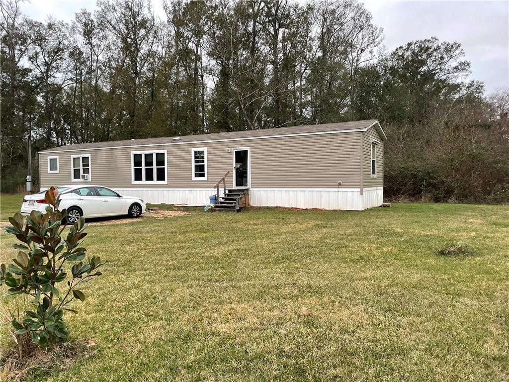 16221,16227,16229 E CLUB DELUXE Road