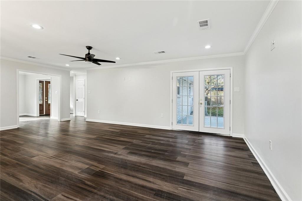 516 POPLAR Drive