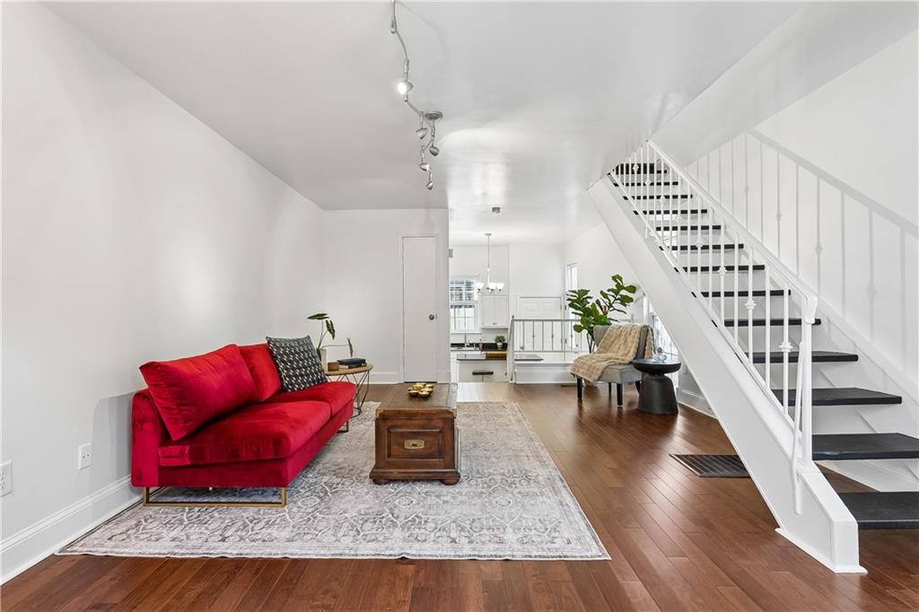 2006 MARENGO Street 2006