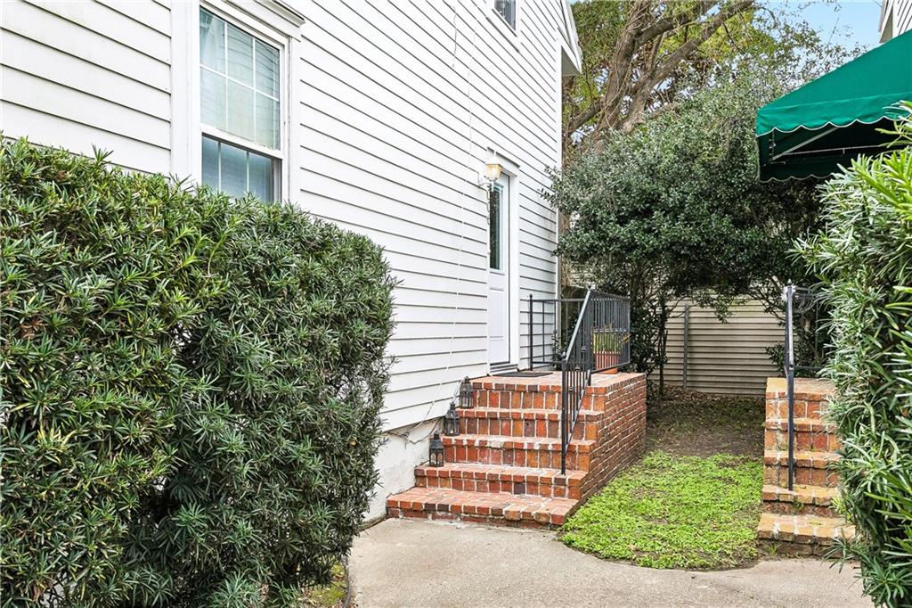 2006 MARENGO Street 2006