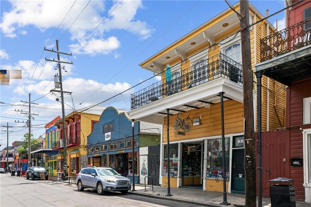 622 FRENCHMEN Street