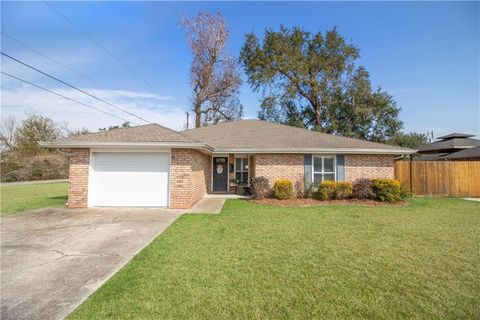 150 W HEATHER Drive Luling LA 70070