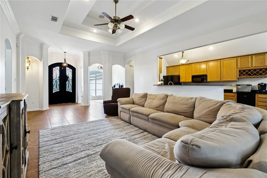 402 SOUTH PIN OAK Drive