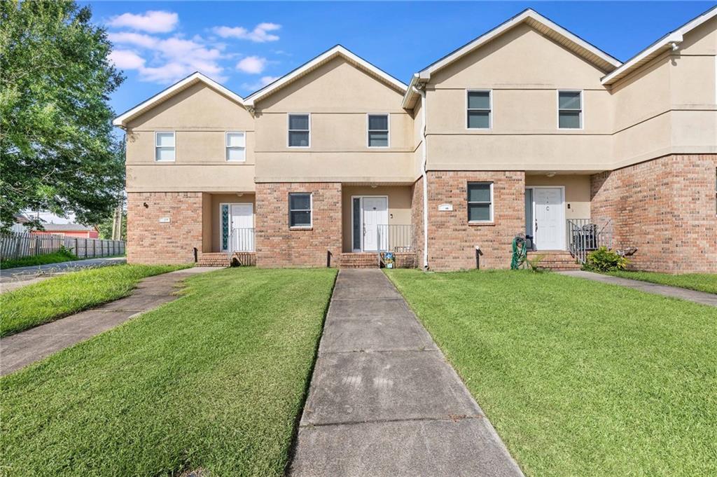 62 BRANDON HALL Drive D