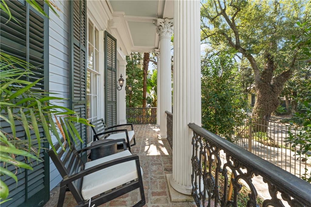 1431 EIGHTH Street