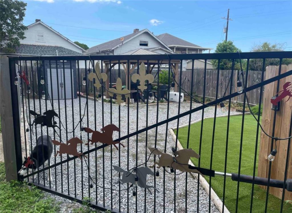 New Orleans, Louisiana 70124, United States, 3 Bedrooms Bedrooms, ,2 BathroomsBathrooms,Residential,Active,151836