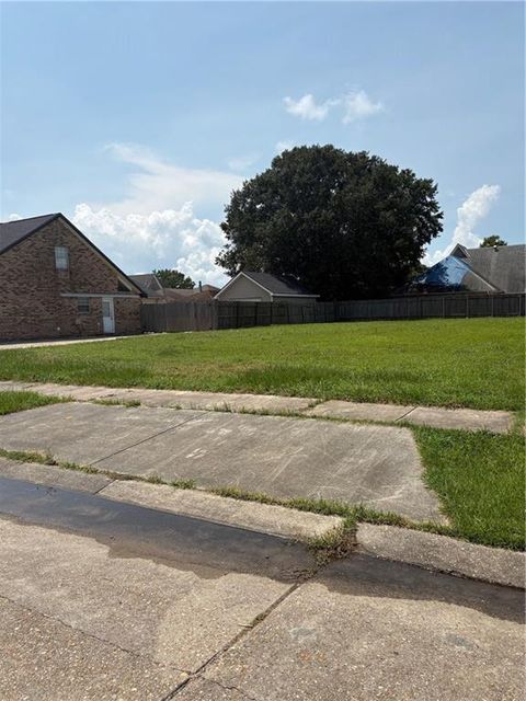 3021 OAK Drive Violet LA 70092