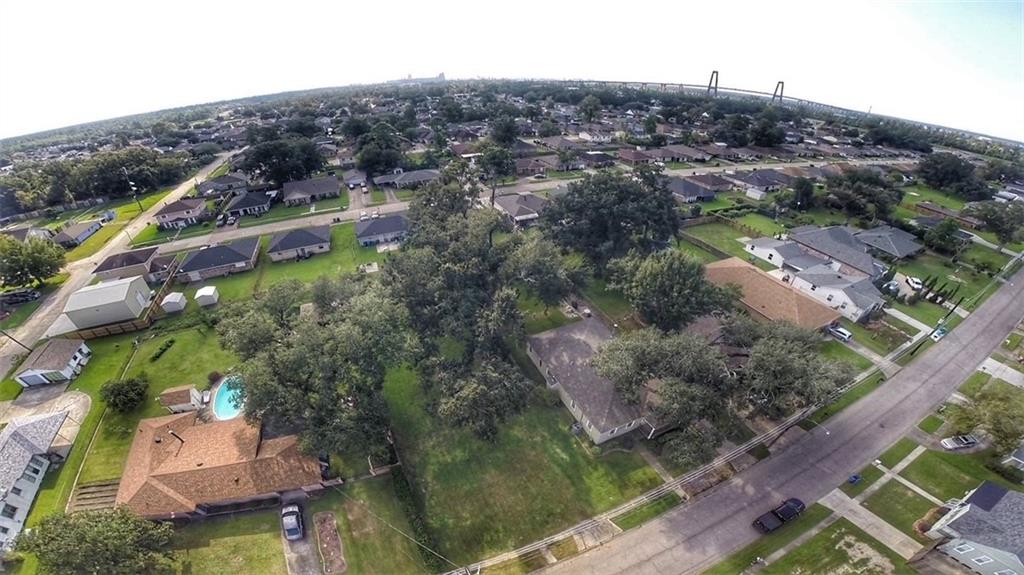 162 DESTREHAN Drive
