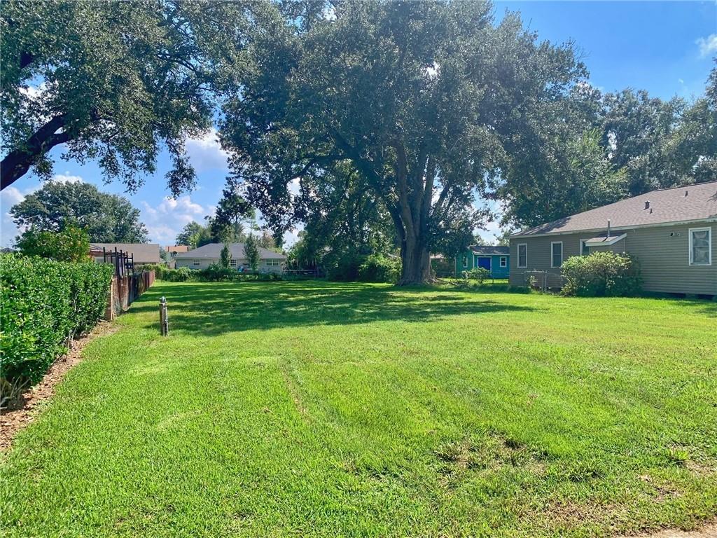 162 DESTREHAN Drive