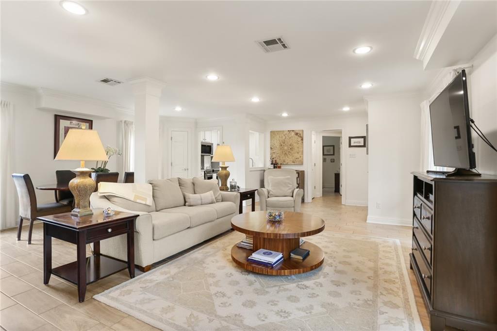 2521 METAIRIE LAWN Drive 214