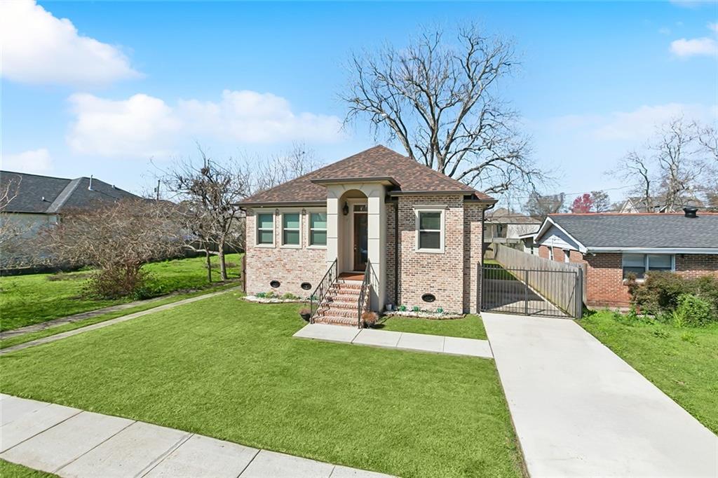 1604 SCHNELL Drive