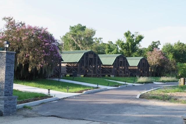 7040 BARATARIA Boulevard