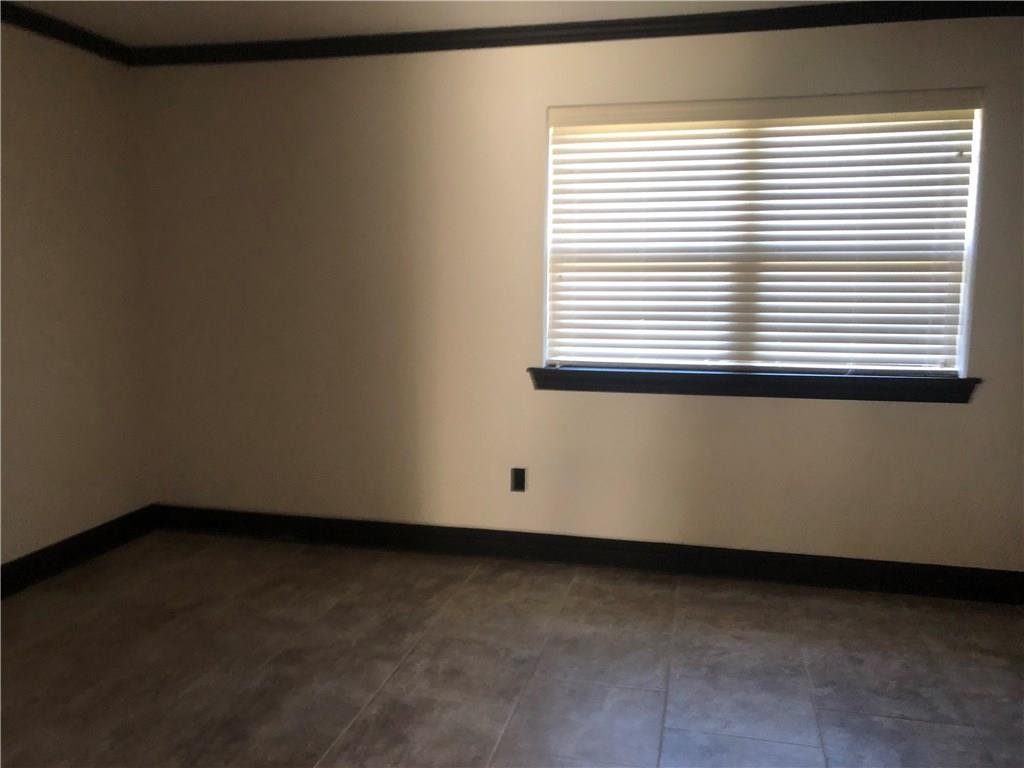 4208 10 CHATEAU Boulevard