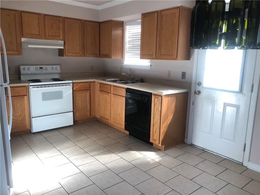 4208 10 CHATEAU Boulevard