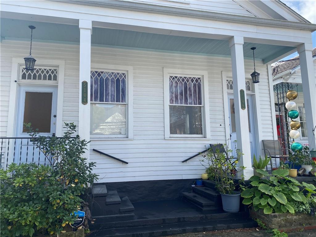 New Orleans, Louisiana 70115, United States, 2 Bedrooms Bedrooms, ,1 BathroomBathrooms,Residential,Active,21911